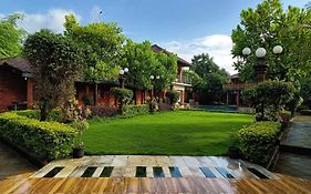 Red Stone Resort